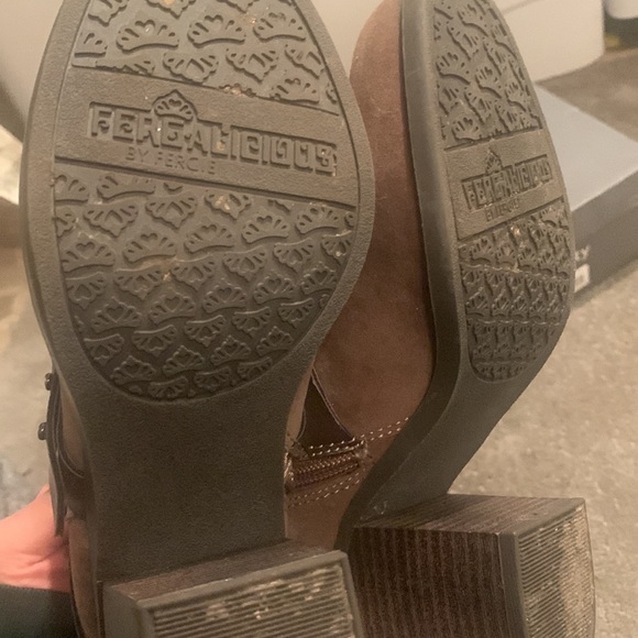 Booties - Picture 4 of 4